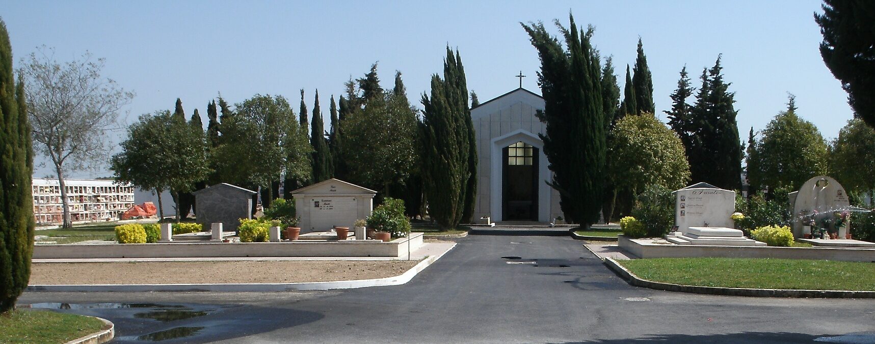 Cimitero via Strampelli Ardea